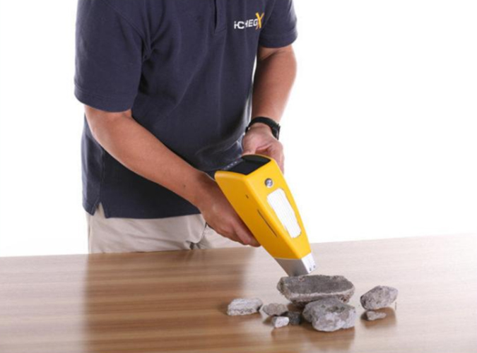 艾克光譜手持式礦石分析儀 F2-5200